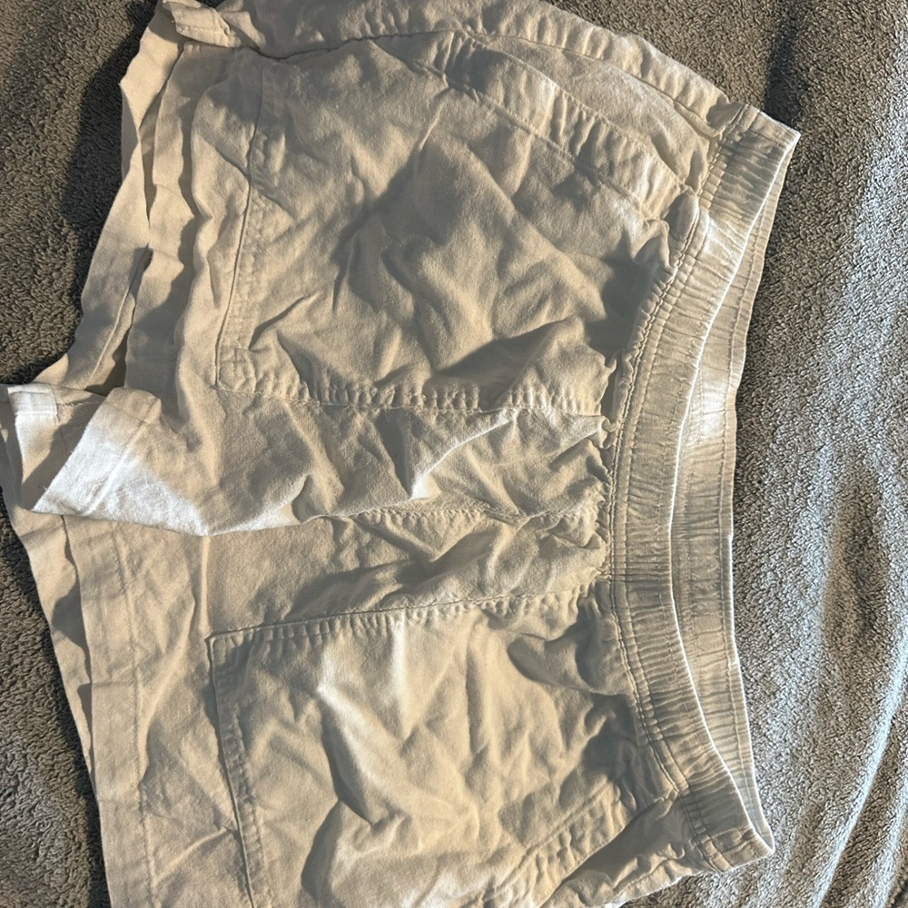 Universal Thread Cream Elastic Shorts